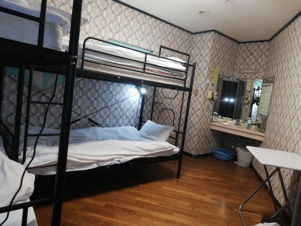 Family & Bakpak Tokyo Hostel Ngoại thất bức ảnh